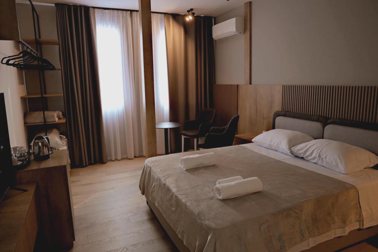 Sol Hotel Shkodër 外观 照片